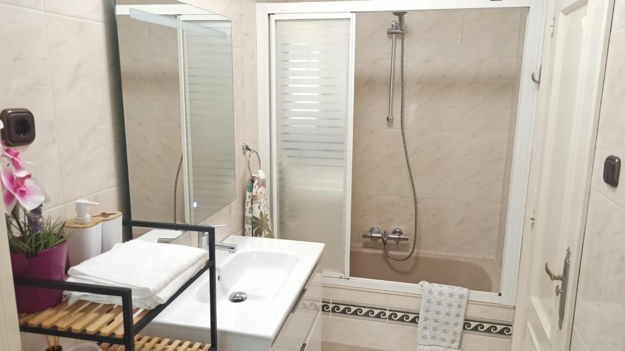 Ohana, Apartamento-Parking Privado Gratis-Centrico-Wifi-Ascensor-Sin Cuestas-82M2 Bermeo Exterior photo